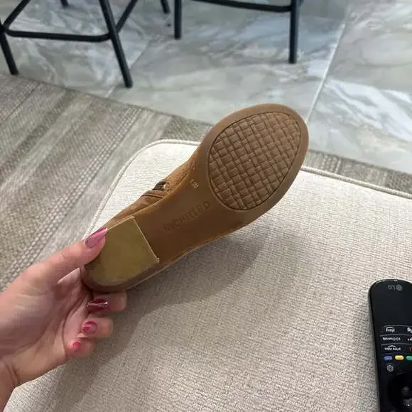 Michelle D Brown Suede Leather Ankle Boots with Stacked Heels, Size 8.5M - Picture 7 of 7